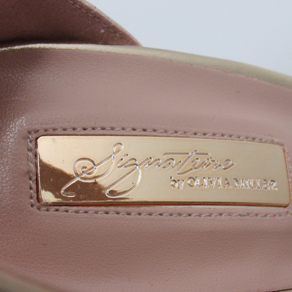 Signature by Olivia Miller Gold Stiletto Heels New - Picture 2 of 3